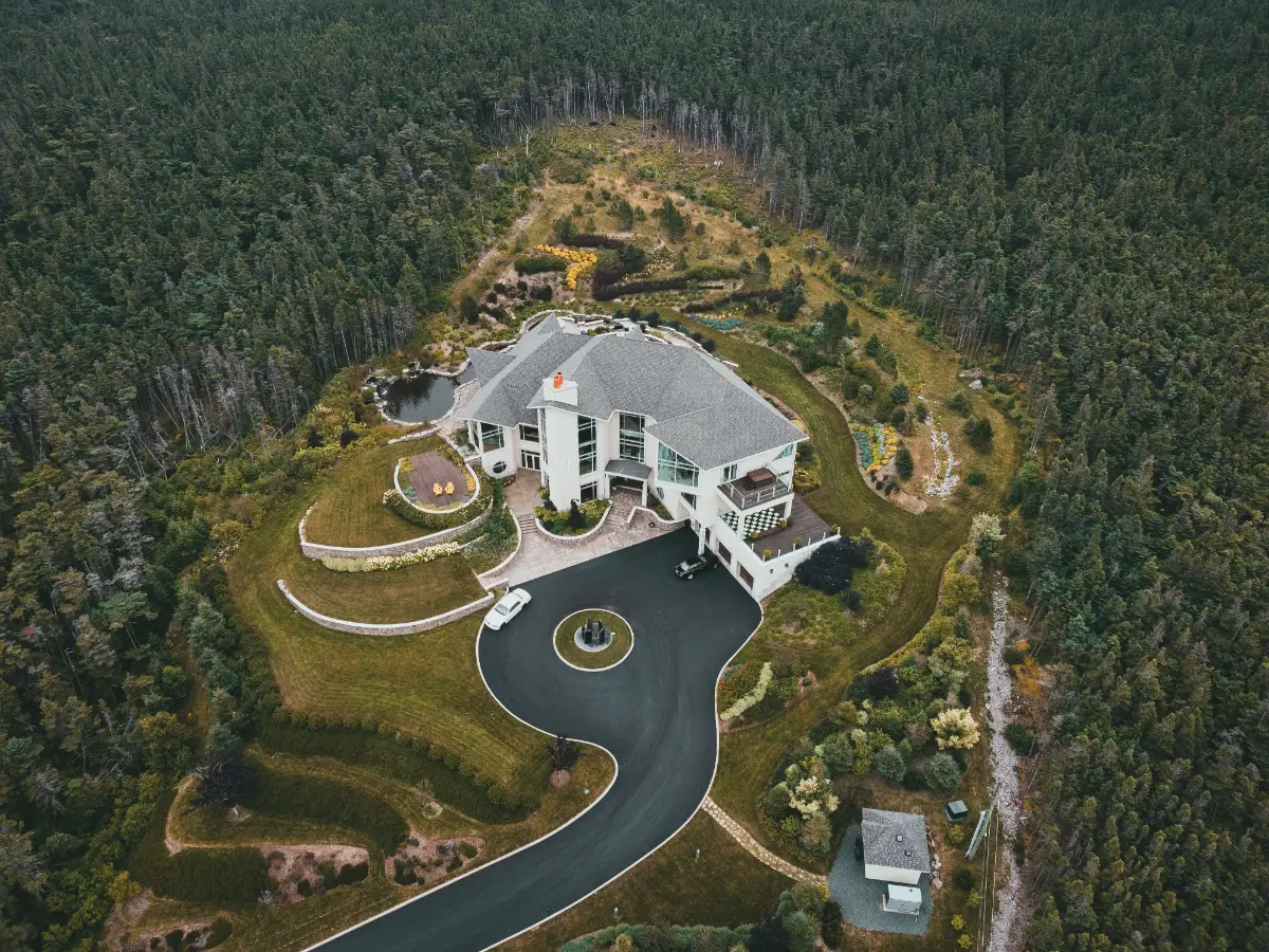 Custom luxury estate on a large lot in Palos Park IL